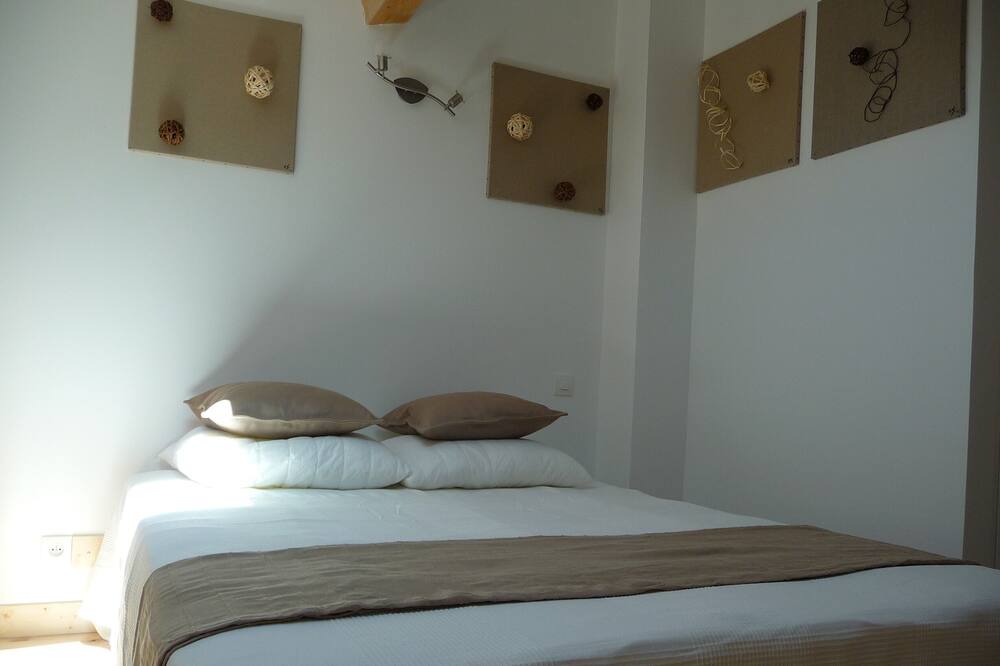 Photo of Bedroom in Montaud