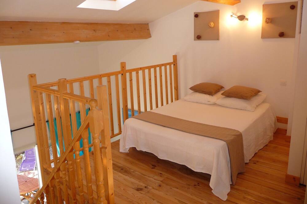 Photo of Bedroom in Montaud
