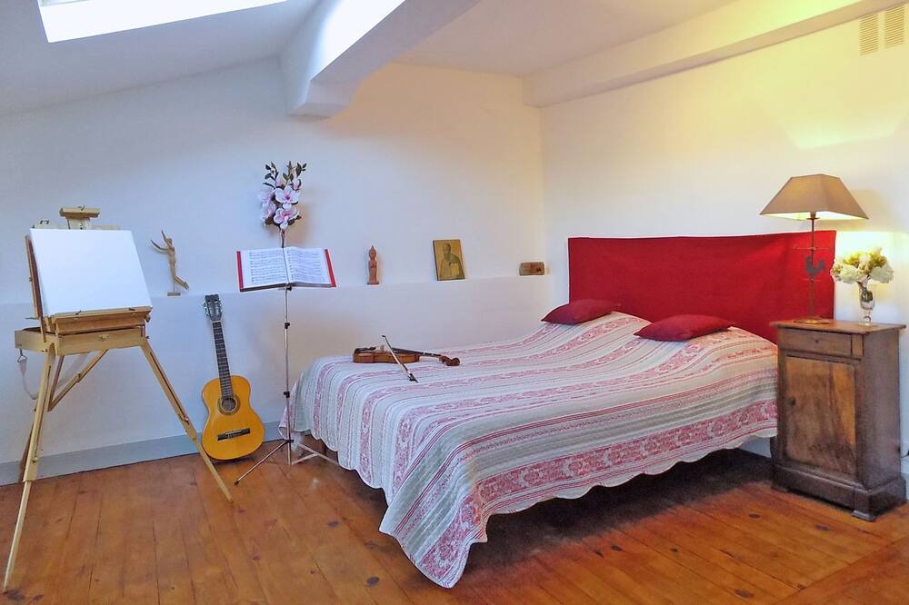 Photo of Bedroom in Castelnaudary