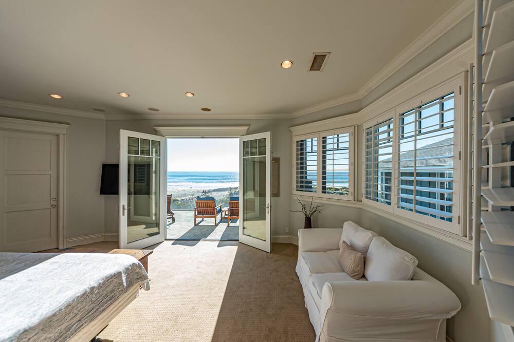 Photo of Bedroom in Western Malibu