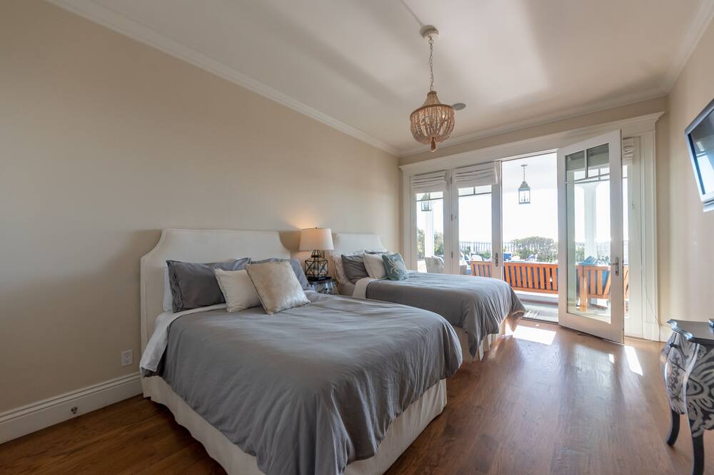 Photo of Bedroom in Western Malibu