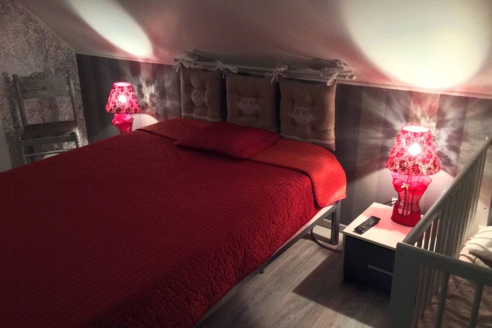 Photo of Bedroom in Cier-de-Luchon