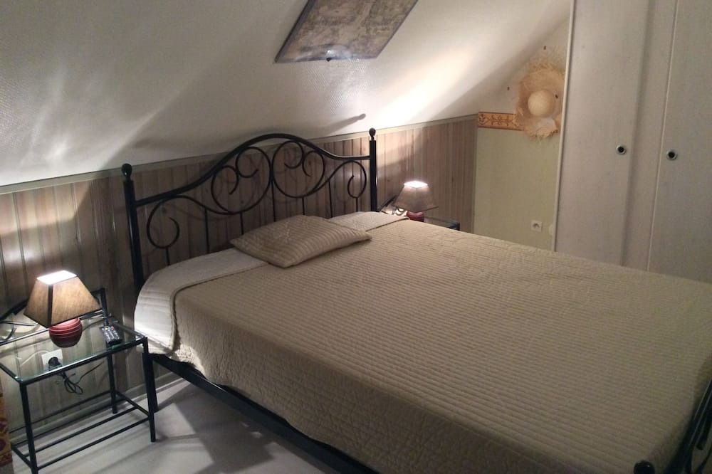 Photo of Bedroom in Cier-de-Luchon