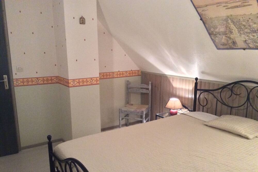 Photo of Bedroom in Cier-de-Luchon