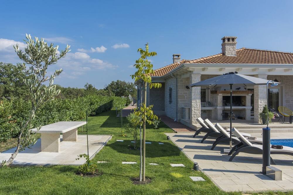 Photo of Outdoor in Drnis
