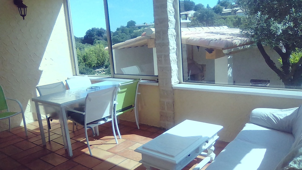 Photo of Patio Balcony in Saint-Andre-d'Olerargues