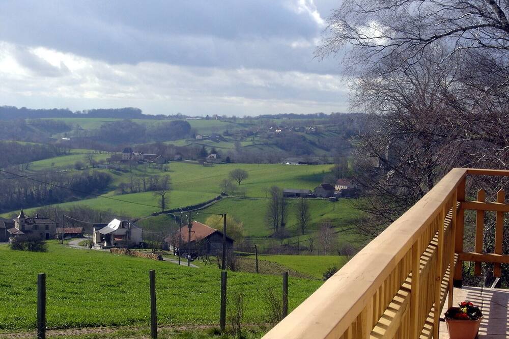 Photo of Patio Balcony in Sainte-Colombe