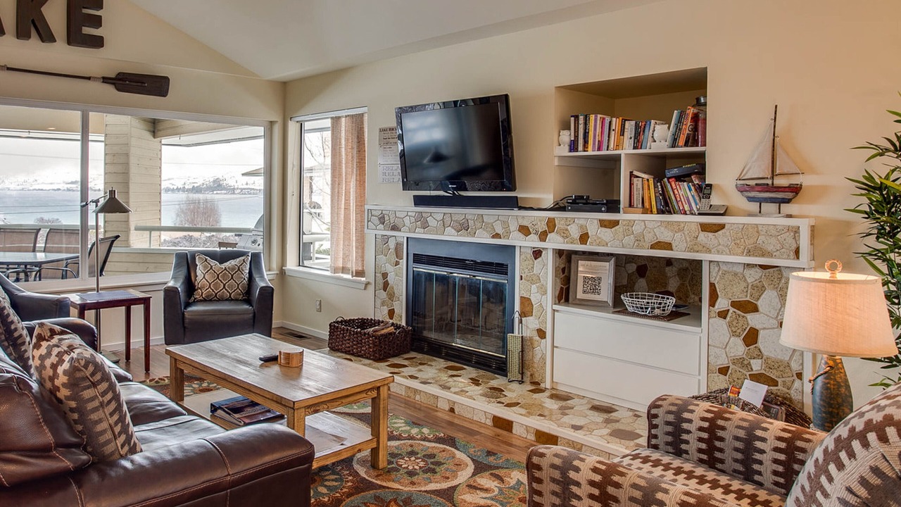 Photo of Livingroom in Wapato Point