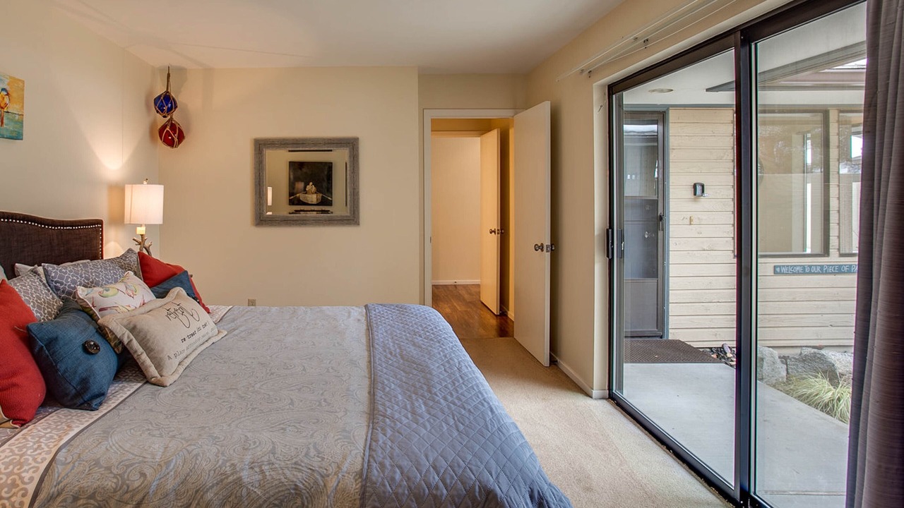 Photo of Others in Wapato Point