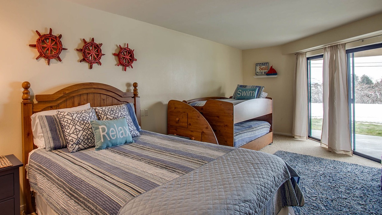 Photo of Others in Wapato Point