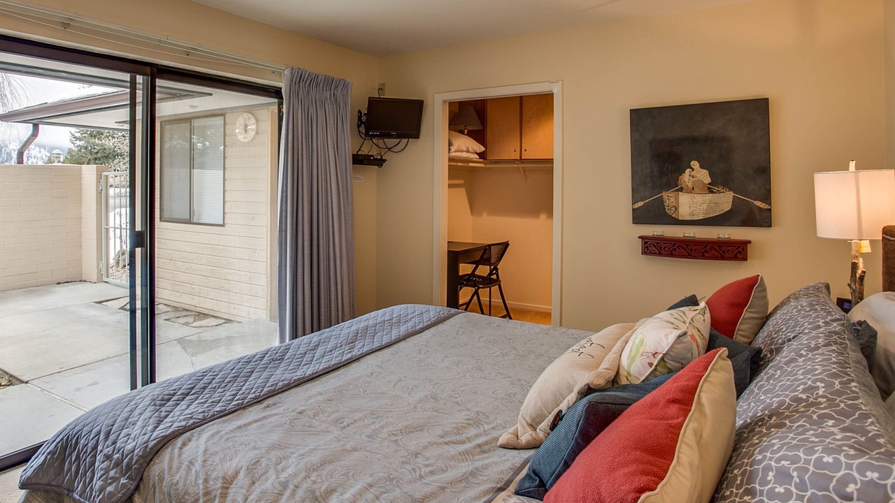 Photo of Others in Wapato Point