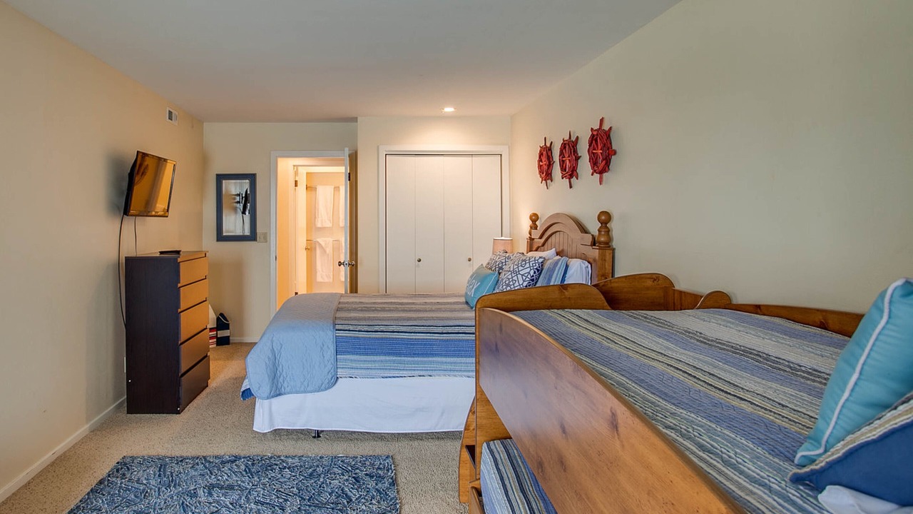 Photo of Others in Wapato Point