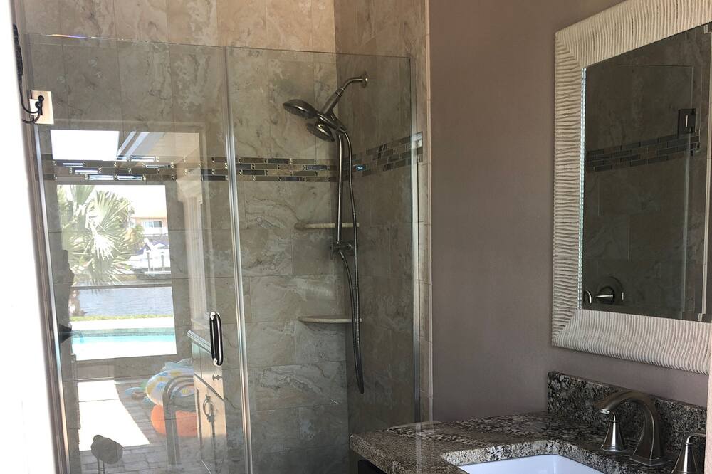 Photo of Bathroom in Gulf Harbors