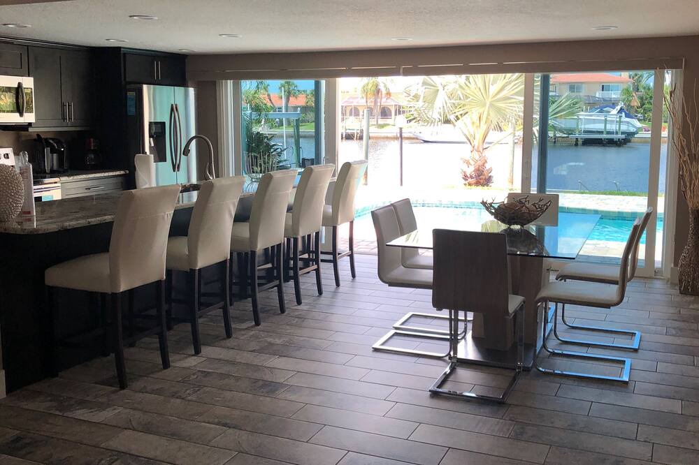 Photo of Livingroom in Gulf Harbors