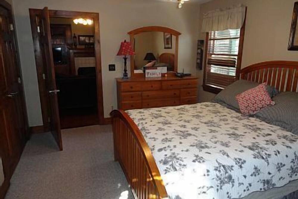 Photo of Bedroom in Townsend