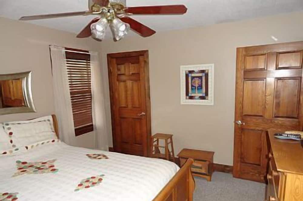 Photo of Bedroom in Townsend