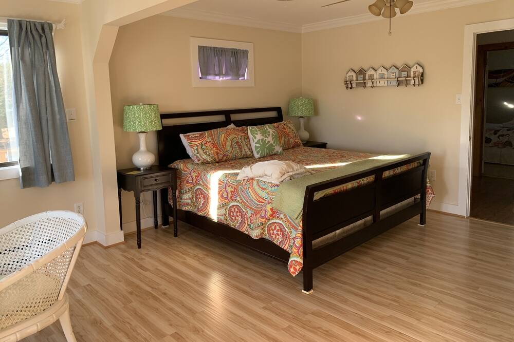Photo of Bedroom in Deltaville