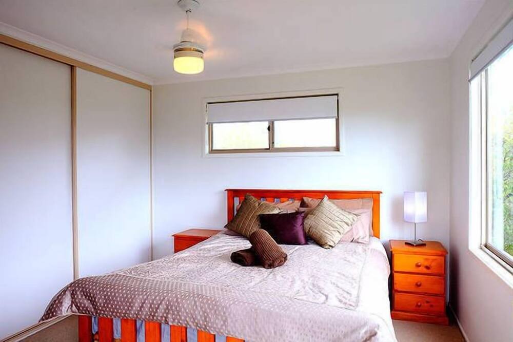 Photo of Bedroom in Tin Can Bay