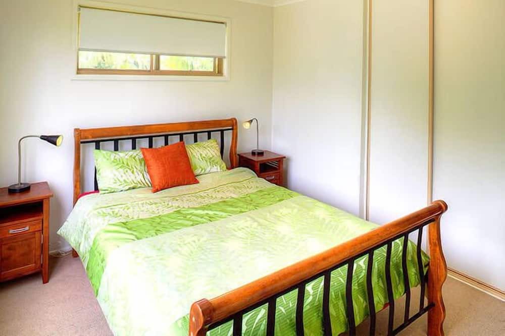 Photo of Bedroom in Tin Can Bay