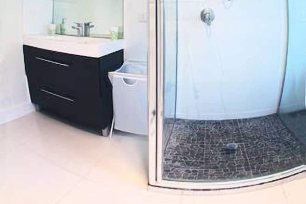 Photo of Bathroom in Tin Can Bay