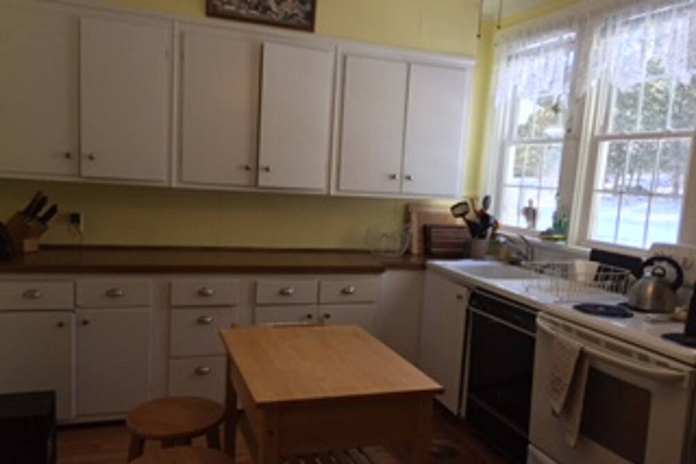Photo of Kitchen in Saranac Lake