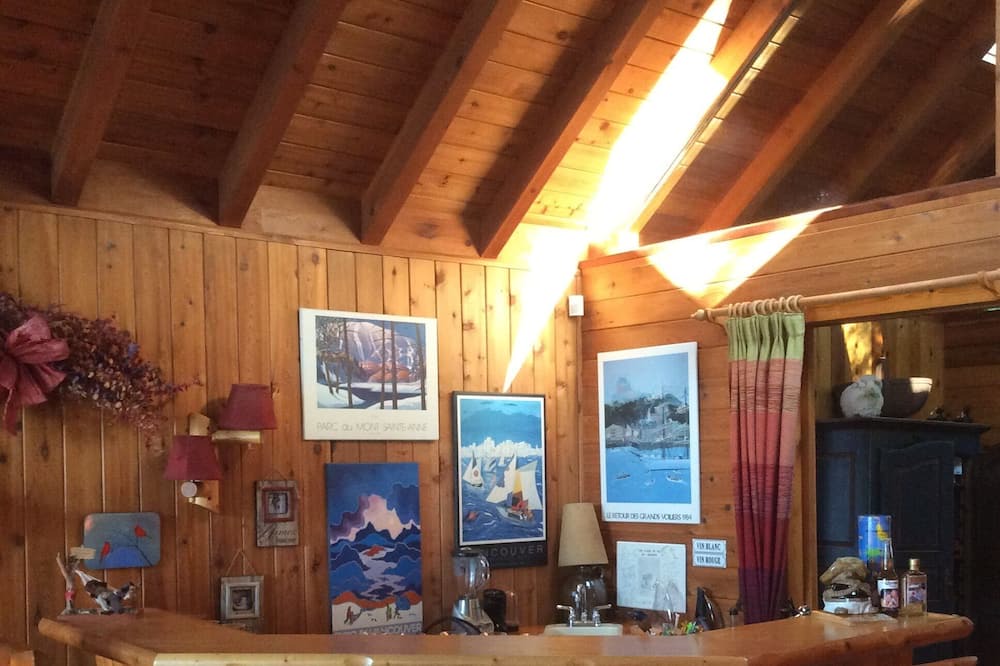 Photo of Bedroom in Val-des-Monts