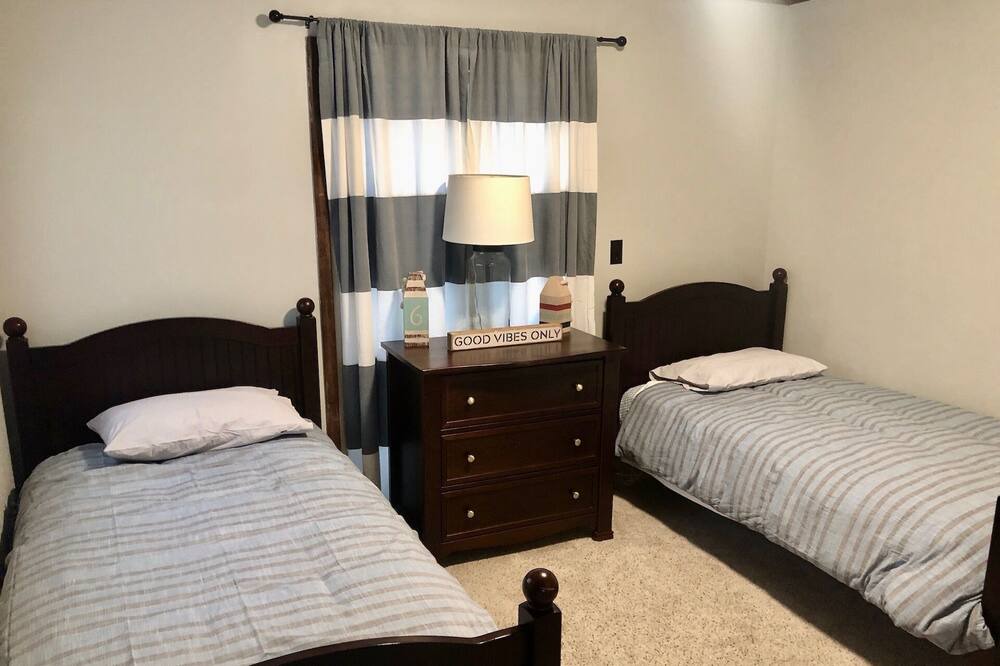 Photo of Bedroom in Pine Hollow