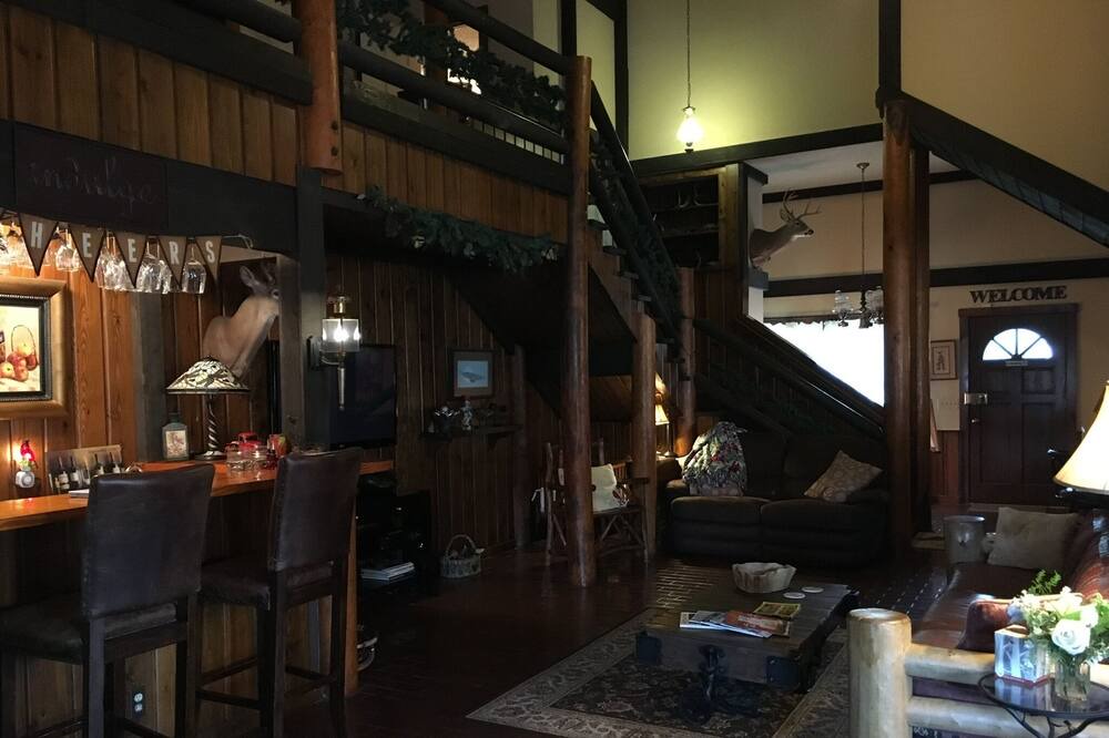 Photo of Livingroom in Bixby