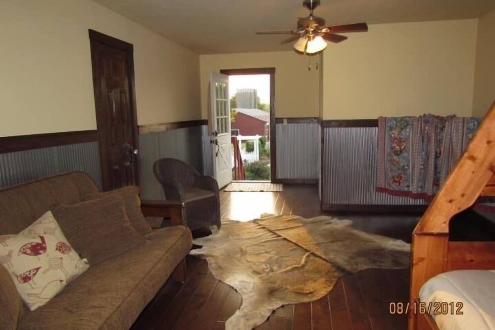 Photo of Livingroom in Bixby