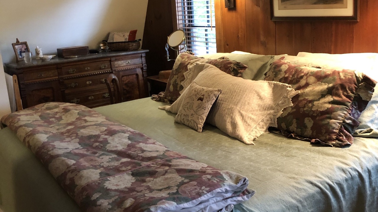 Photo of Bedroom in Hamilton