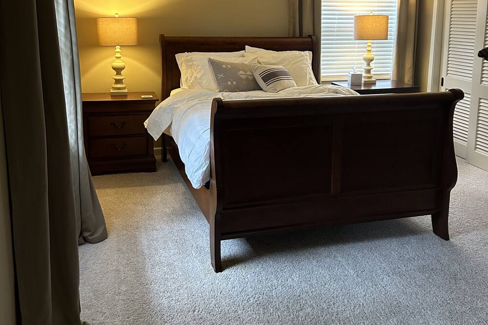 Photo of Bedroom in Hardy