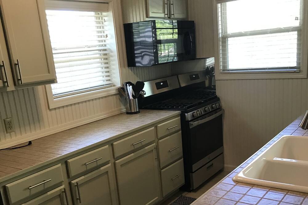 Photo of Kitchen in Hardy