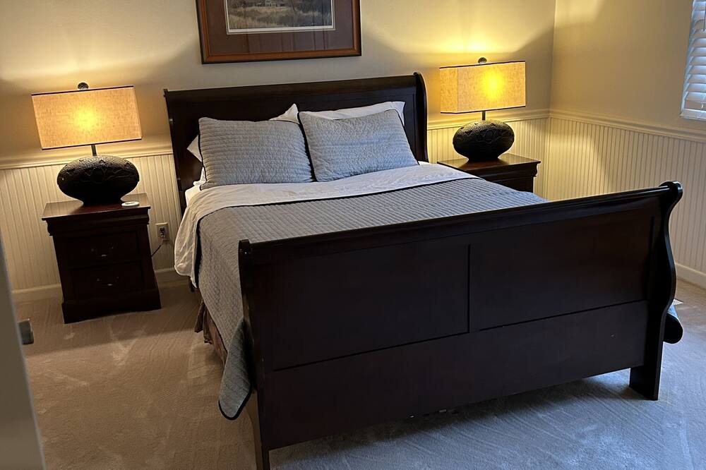 Photo of Bedroom in Hardy