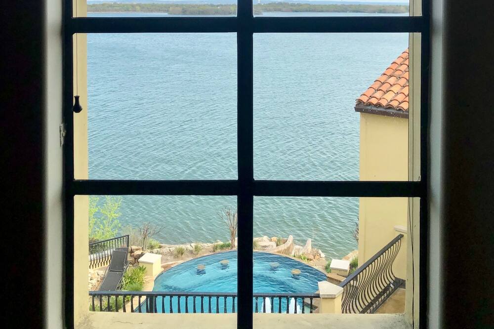 Photo of Outdoor in Horseshoe Bay West
