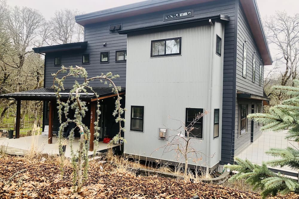 Photo of Others in White Salmon