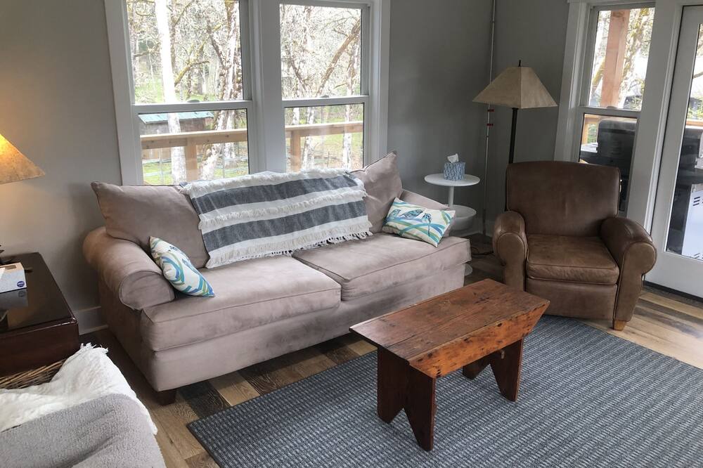 Photo of Others in White Salmon