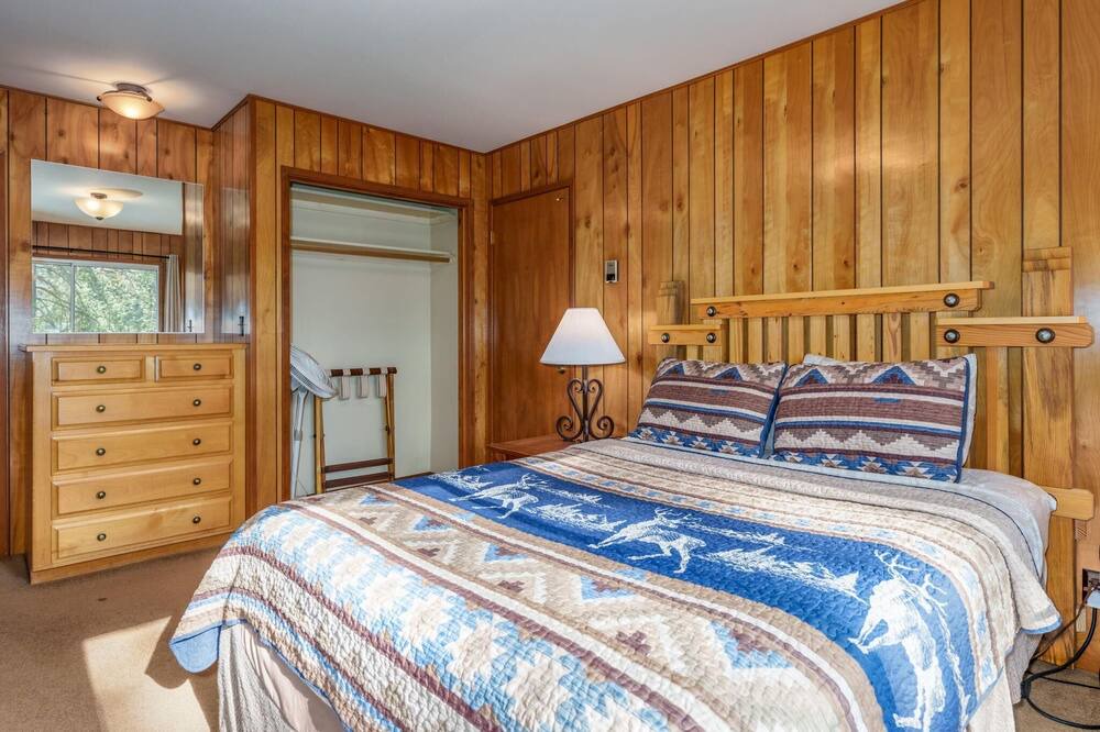 Photo of Bedroom in Yosemite West