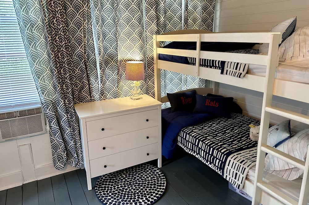 Photo of Bedroom in Thousand Island Park