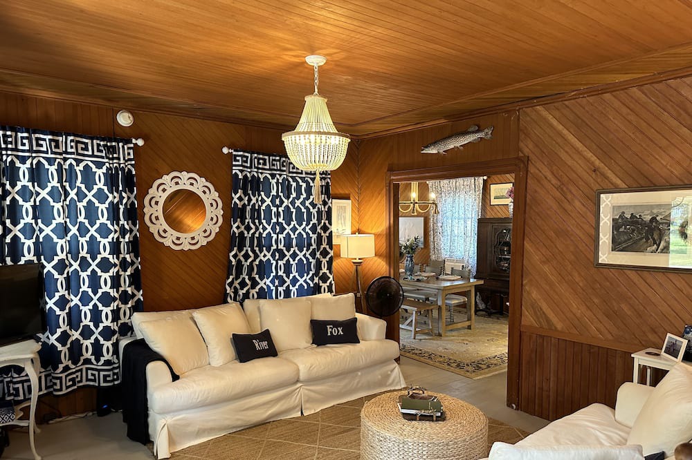 Photo of Bedroom in Thousand Island Park
