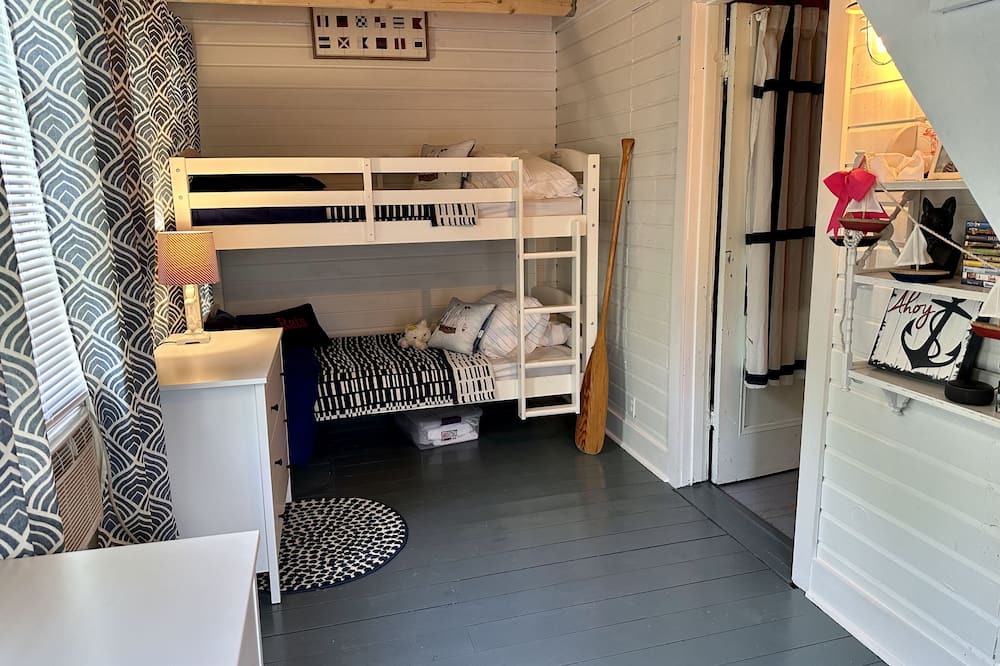 Photo of Bedroom in Thousand Island Park