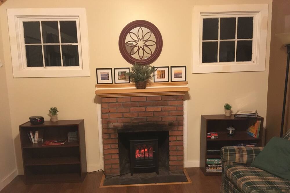 Photo of Livingroom in Salisbury