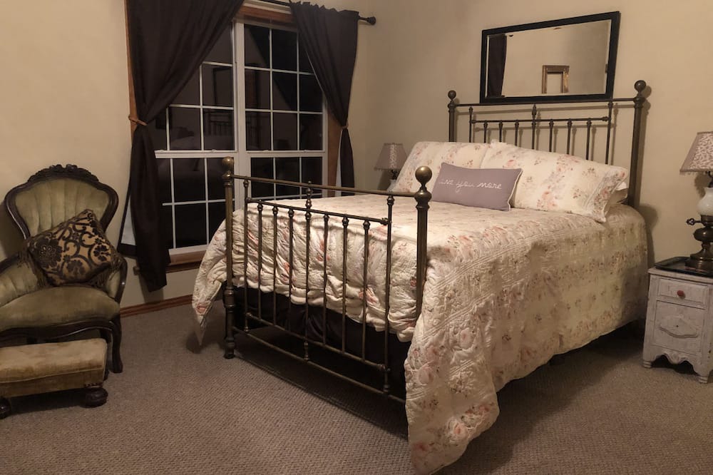 Photo of Bedroom in Canyon