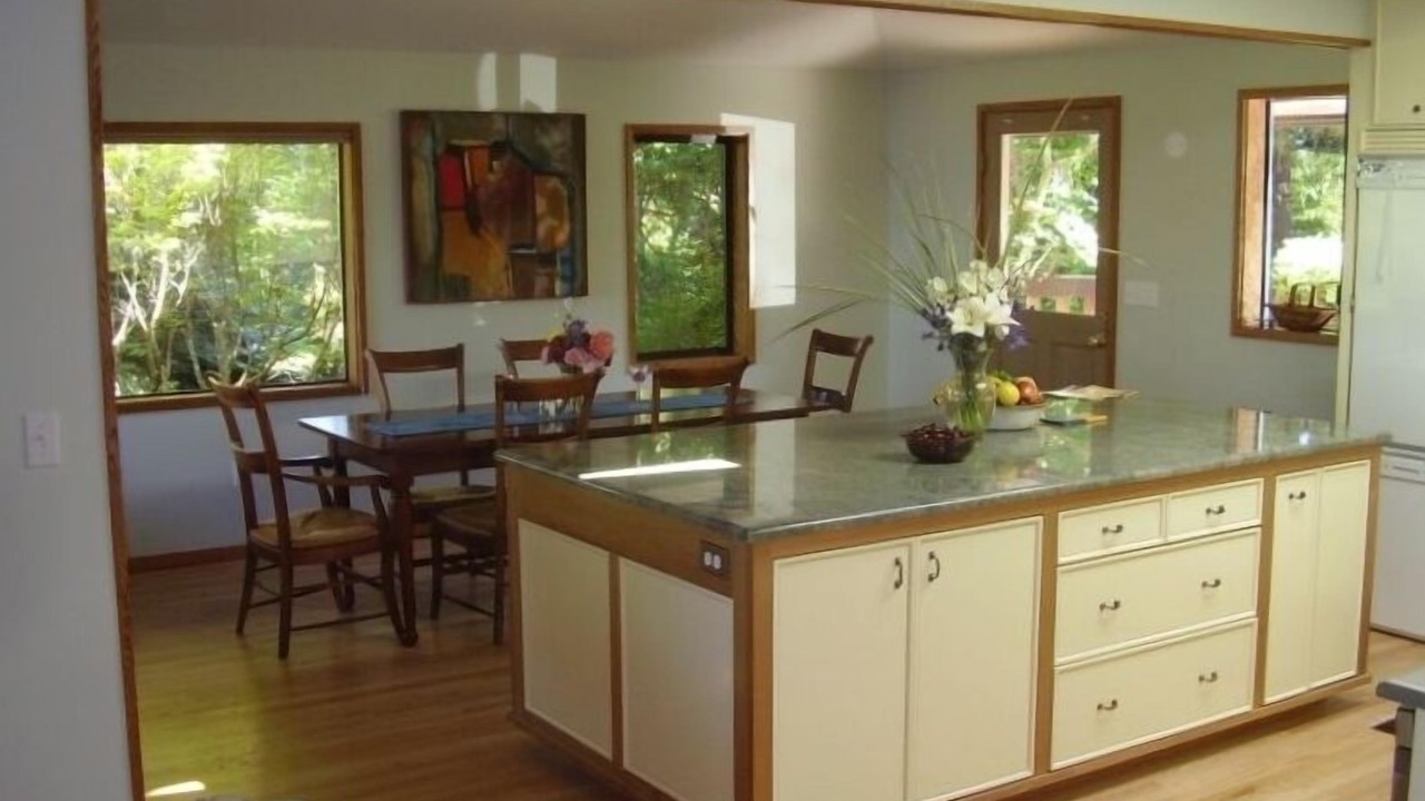 Photo of Kitchen in Vashon Island