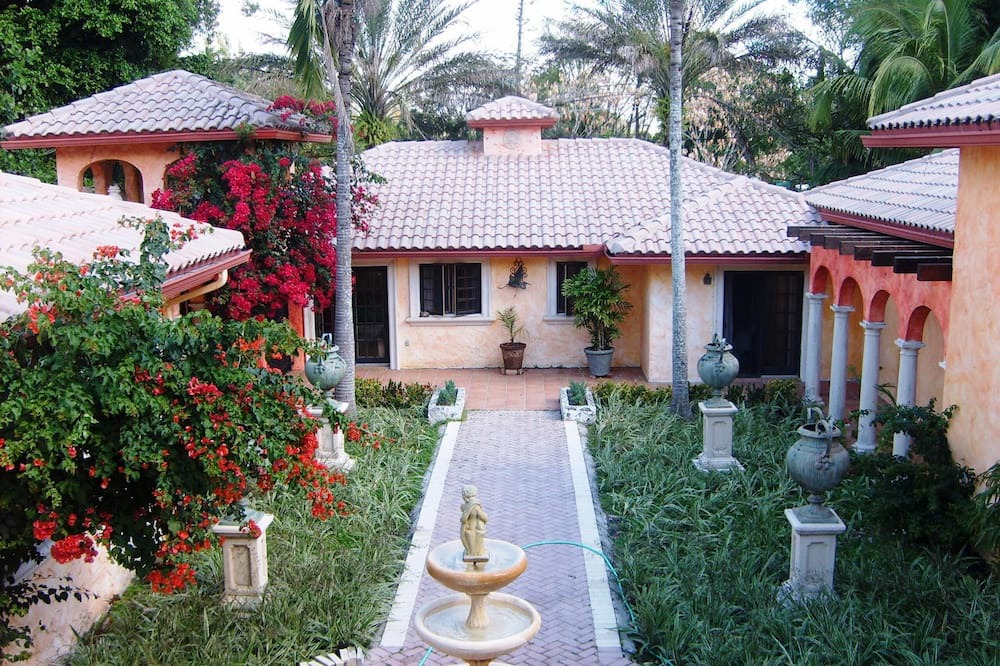 Photo of Others in Plantation