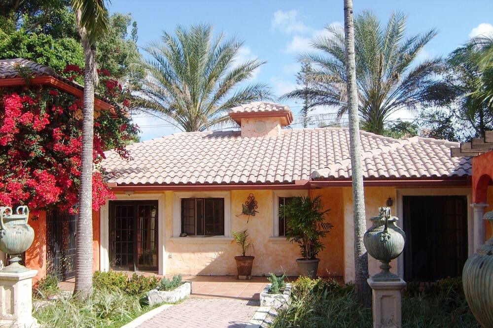 Photo of Others in Plantation