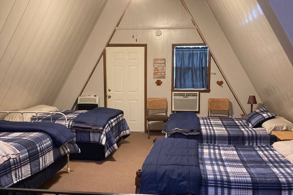 Photo of Bedroom in Pettit