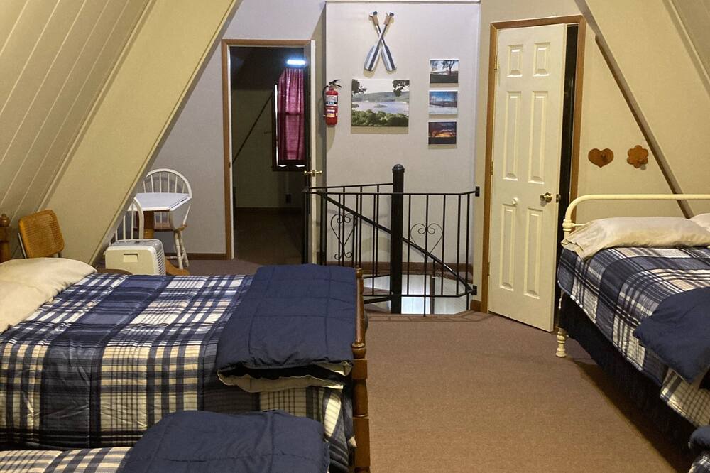 Photo of Bedroom in Pettit
