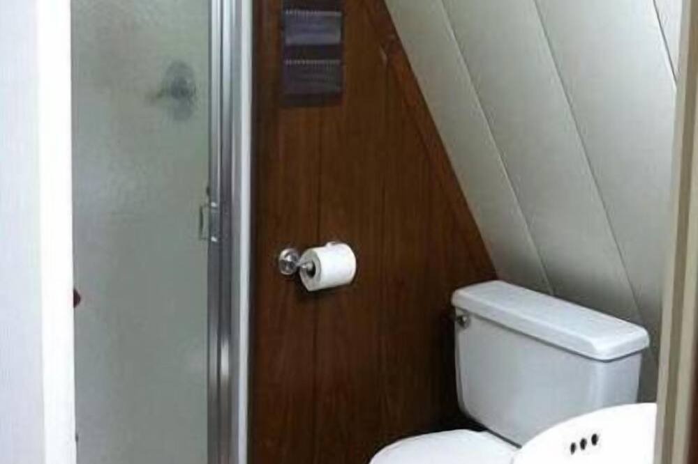 Photo of Bathroom in Pettit