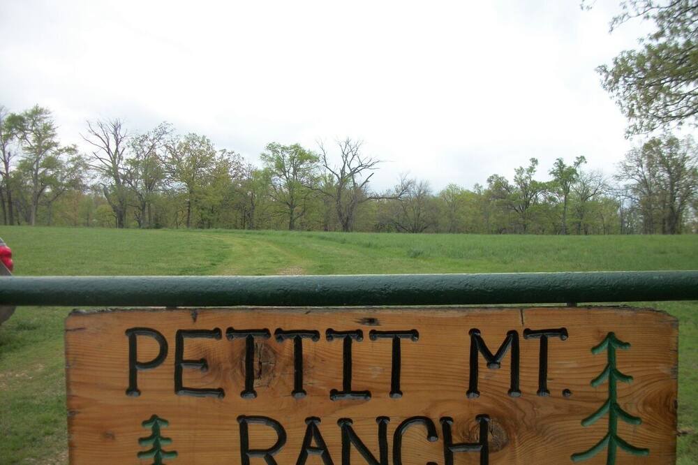 Photo of Others in Pettit