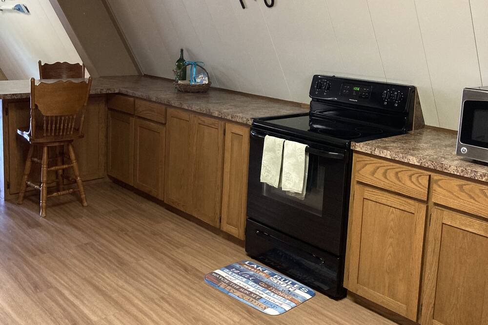 Photo of Kitchen in Pettit